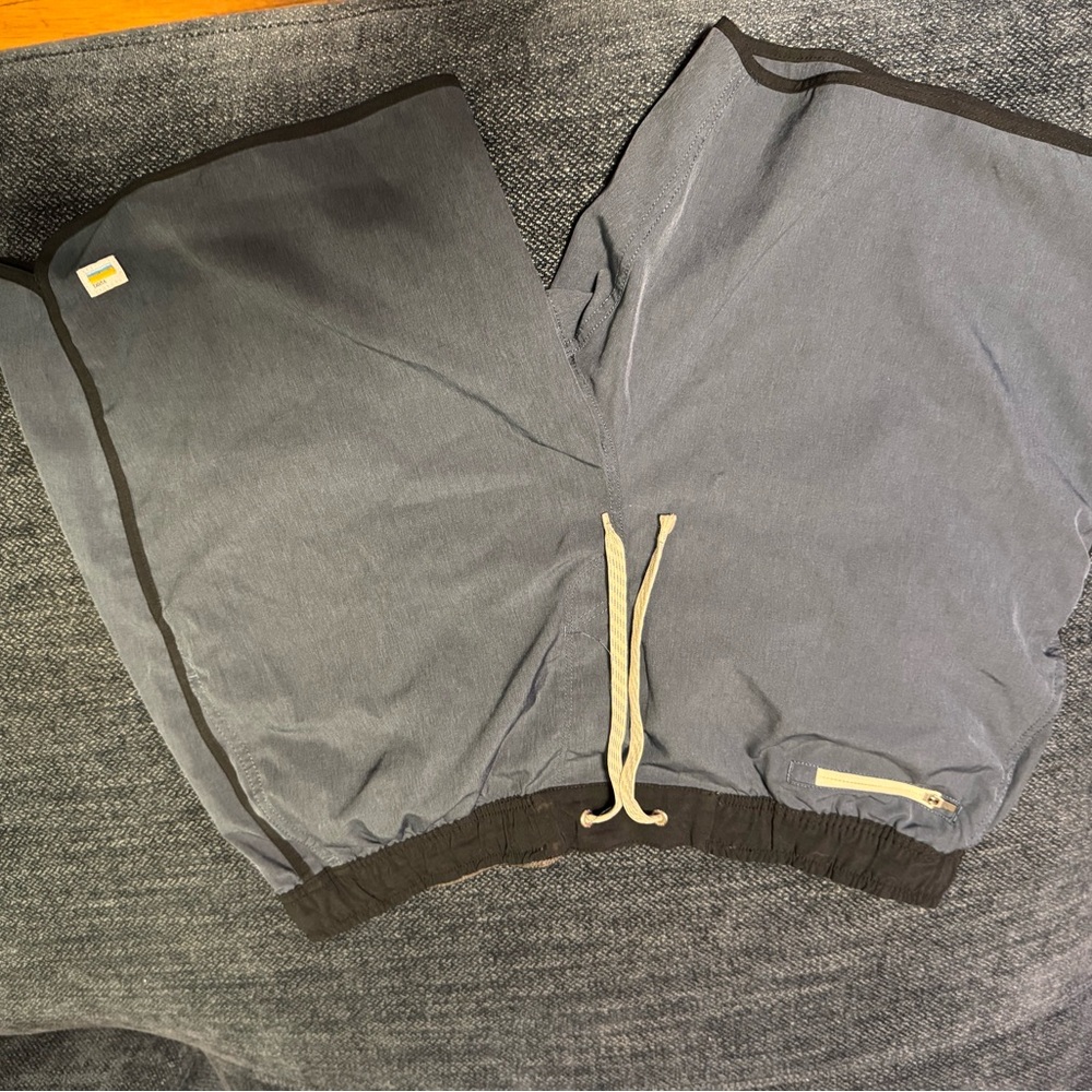 Vuori Men's Swim Trunks - Black - Picture 2 of 4